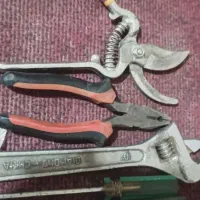 ۲ آچار فرانسه همه این آچار ها باهم  فروخته میشود|ابزارآلات|شیراز, شهرک سعدی|دیوار