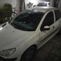 پژو ۲۰۶ صندوقدار