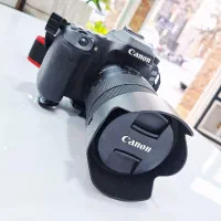 دوربین کنون 80D در حد نو