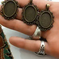 آویز های  معدنی زنانه ای .وقاب برنزی .
