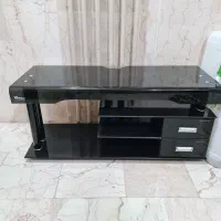 میزتلویزیون شیشه ای