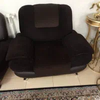 مبل ۴ نفره با جلو مبلی سالم و تمیز بدون فرو رفتگی|مبلمان خانگی و میز عسلی|کلاردشت, |دیوار