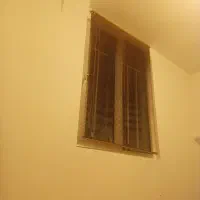 پرده فلزی کرکره سالم ۲عدد هر کدام ۱تومن