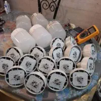 لامپ LED سالم توضیحات رو بخوانید|لامپ و چراغ|ابهر, |دیوار
