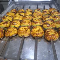 منشی خانم جهت کار در تهیه غذا