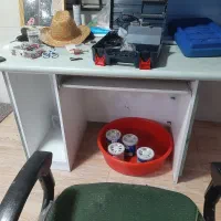 میز و صندلی چرخدار کامپیوتر و تحریر محکم و سنگین|میز تحریر و کامپیوتر|بندر انزلی, چهارفریضه|دیوار