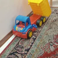 کامیون اسباب‌بازی بزرگ