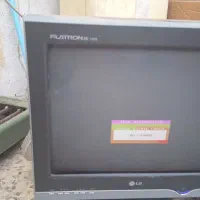 یک عدد مانیتور  کامپیوتر الجی۴۵۰