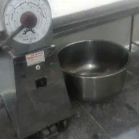 لوازم و دستگاه قنادی|ظروف پخت‌وپز|اصفهان, لاله|دیوار