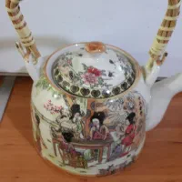 قوری چینی طرح زنان چینی