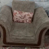مبل ۷ نفره همراه با ۳ تا جلو مبلی تمیز و سالم|مبلمان خانگی و میز عسلی|شیروان (خراسان), |دیوار