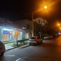 مغازه 38 متری در بهترین لوکیشن روبرو باغ جهان نما|اجارهٔ مغازه و غرفه|شیراز, حافظیه|دیوار