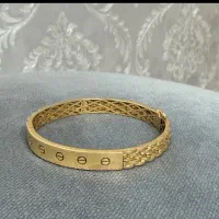 یک قطعه دستبنده طلا گمشده