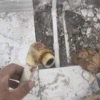 نشت یابی۱۰۰در۱۰۰ لوله نم رطوبت چکه زردی تعمیر|خدمات پیشه و مهارت|رشت, دیلمان|دیوار