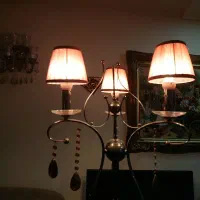 آباژور ایستاده