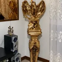 مجسمه عقاب و پایه جدا بدون ایراد