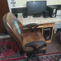 کامپیوتر با میزش تمیز و مرتب برای استفاده بچه|رایانه رومیزی|گرگان, |دیوار