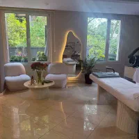 استخدام پدیکوریست حرفه ای در محدوده فرشته