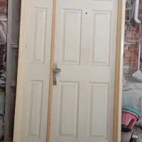 در ورودی اپارتمان