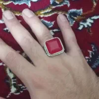 انگشتر نقره با نگین یاقوت یخی