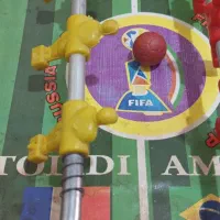 فوتبال دستی بچگانه