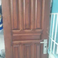 در کارکرده چوبی قفل دیجیتالی