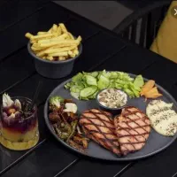 مجموعه غذایی معتبر نیرو استخدام‌ مینماید|استخدام خدمات فروشگاه و رستوران|مشهد, ویلاشهر|دیوار