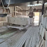 استخدام کارگر کارخانه سنگبری