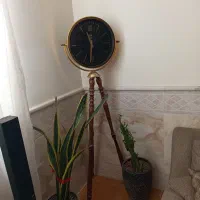ساعت ایستاده