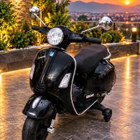 موتور شارژی وسپا رنگ متالیک ۲موتور 380W|اسباببازی|تهران, خاک سفید|دیوار