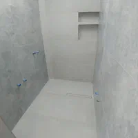 کاشی کار. سرامیک. رفع نم. بین کابینت نصب قرنیز|خدمات پیشه و مهارت|فردیس, شهرک راه آهن|دیوار