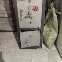 این گاوصندوق نسوز می فروشم