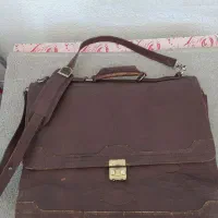 کیف تمام چرم .با قفل و رمز سالم