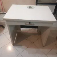 میز کامپیتر ویا تحریر به علاوه صندلی اداری|میز تحریر و کامپیوتر|اندیشه, اندیشه فاز ۱|دیوار