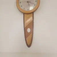 دو عدد ساعت دیواری سالم