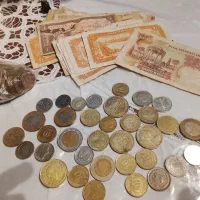 اسکناس شاهی سکه خارجی و نیم کیلو ایرانی