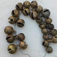 زنگلوله یا قور سگ|لوازم جانبی حیوانات|کاشمر, |دیوار