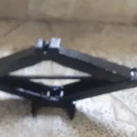 یک عدد جک پنچری سواری پژو سمند|قطعات یدکی و لوازم جانبی|بروجرد, |دیوار