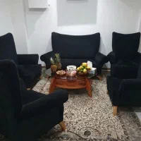 کاناپه ۷ نفره دست دوم همراه ۱میز بزرگ و ۲میز عسلی
