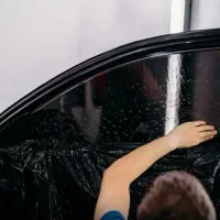 نیازمند نصاب شیشه دودی