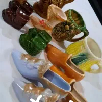 تعدادی وسایل نوستالژی و قددیمی و مجموعه‌ ای