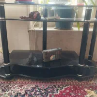 میز تلویزیون شیشه ای