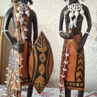 مجسمه زن و مرد آفریقایی