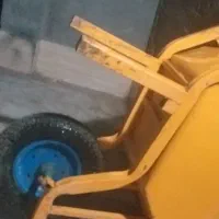 یک عدد فرقان کاملا نو با یک ماشین نیسان اجر