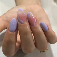 کاشت ناخن تخصصی با شش سال سابقه کار