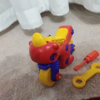 اسباب‌بازی و کیف مدارکی