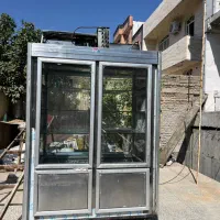 یخچال ویترینی درحد نو تمام استیل به فروش میرسد