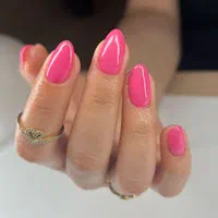 تخفیف کاشت ناخن فقط و فقط ۲۸۰ به مدت محدود|خدمات آرایشگری و زیبایی|ساوه, |دیوار