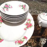 دیس قندان و کاسه آبگوشت خوری قدیمی گل سرخ