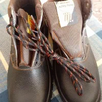 کفش نو|کیف، کفش، کمربند|کاشان, شهرک انقلاب|دیوار